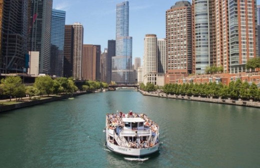 Chicago River: 1.5-Hour Guided Architecture Cruise