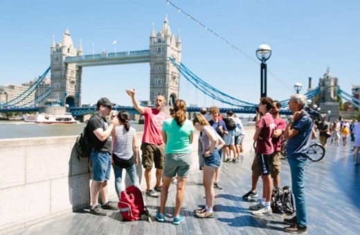 Thames River Bike Tour for Two