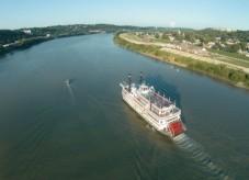 Cincinnati: Ohio River Cruise with Buffet Dinner