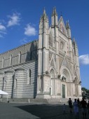 Orvieto day tour from Rome with biscuit making in a cave