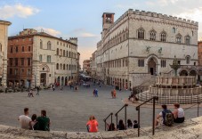 Perugia private last minute tour with a local guide