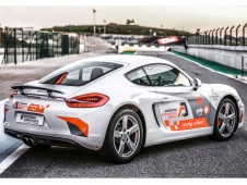 Conduzir um Porsche Cayman 718 S - 2 voltas + 1 volta em co-piloto