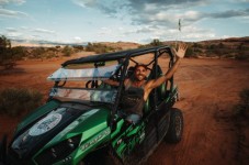 Moab: Hell's Revenge Off-Road Sunset Tour for Two